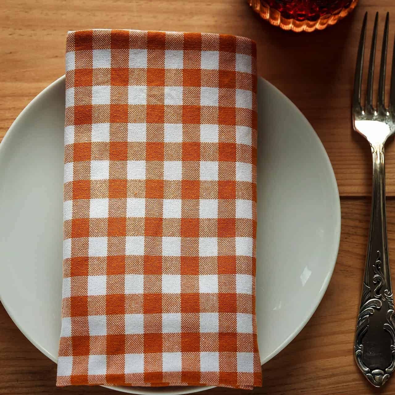 Gasthof Gasthaus Restaurant - Bild von Katja S. Verhoeven auf Pixabay